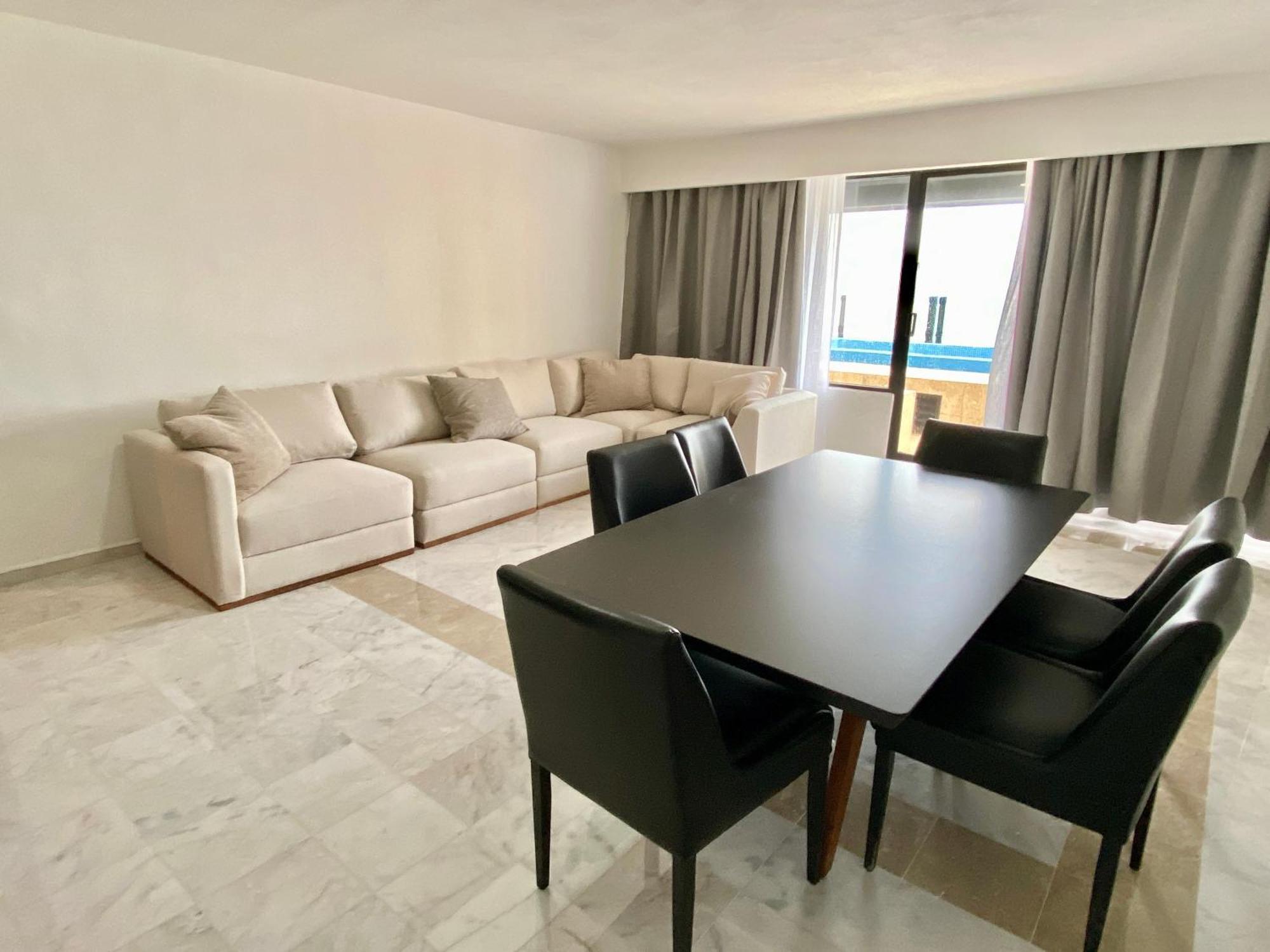 Condo in Ocean Front Hotel Resort Cancún Camera foto