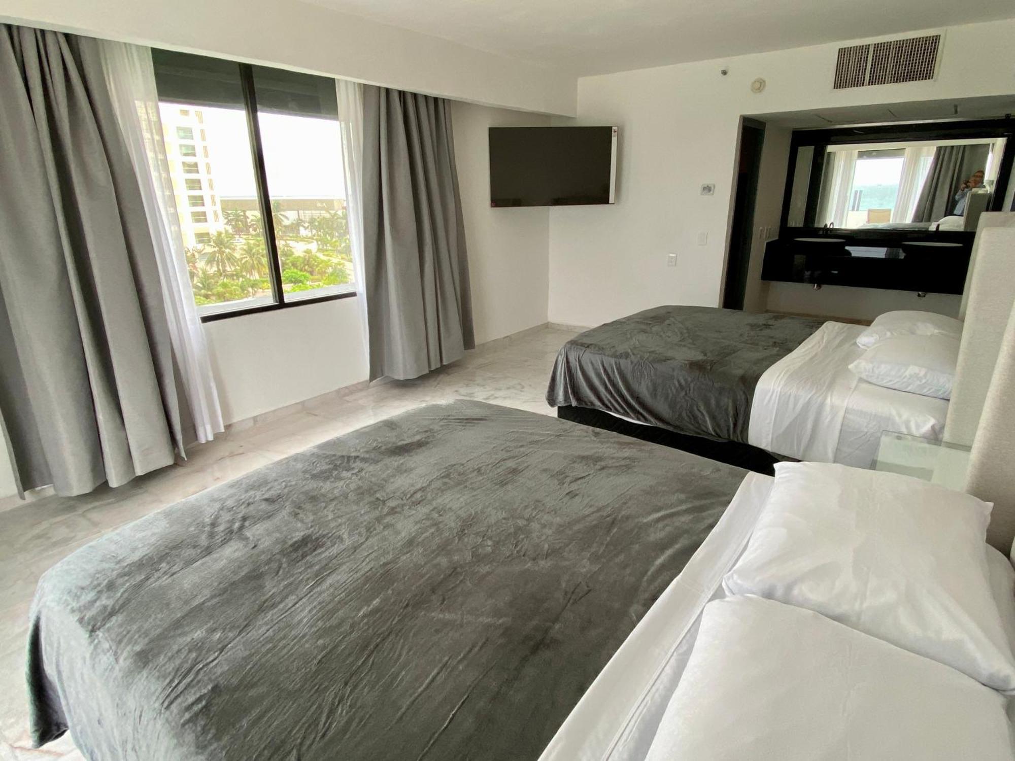 Condo in Ocean Front Hotel Resort Cancún Camera foto